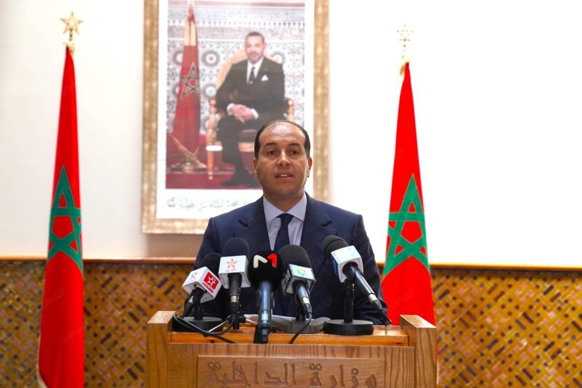 الداخلية تحذر من دعوات العبور الجماعي لسبتة وتطالب بتسريع إعادة القاصرين