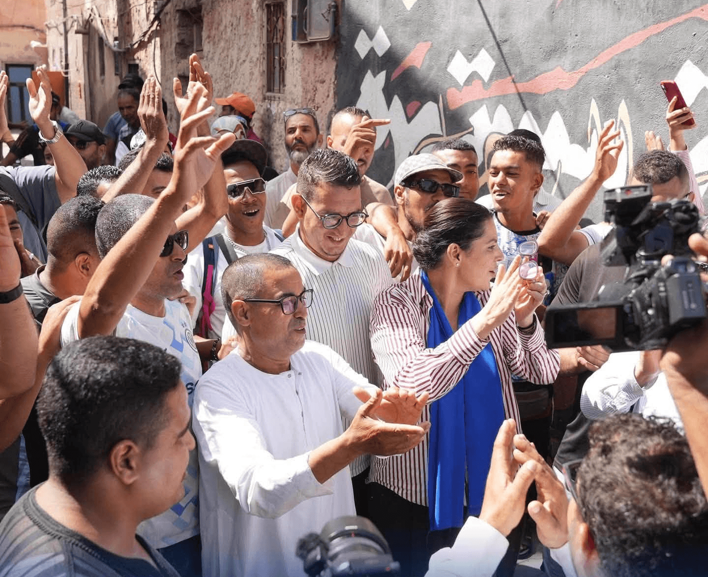 فاطمة الزهراء المنصوري تواصل حملتها الانتخابية وتدخل أحياء مراكش من أبواب الثقة