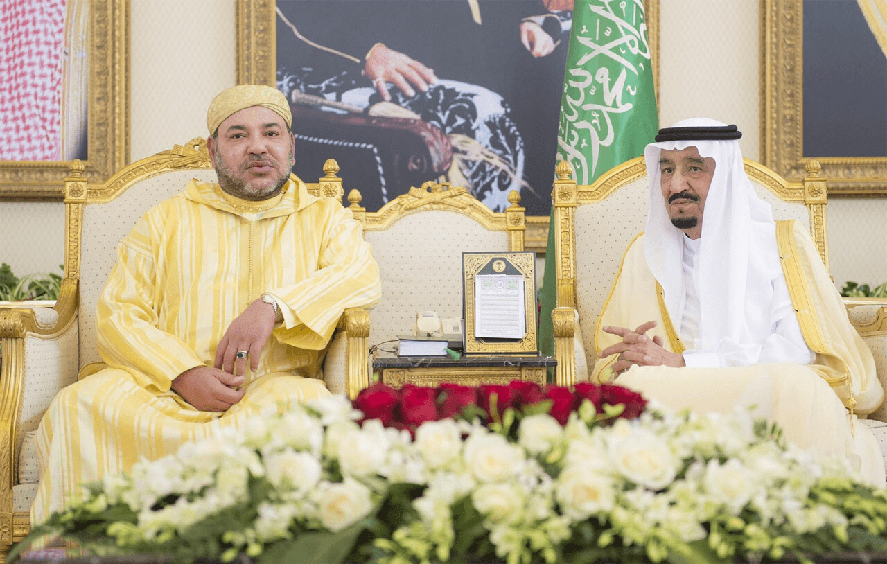 جلالة الملك يستنكر هجمات الحوثيين ويؤكد: أي اعتداء على السعودية هو اعتداء على المغرب