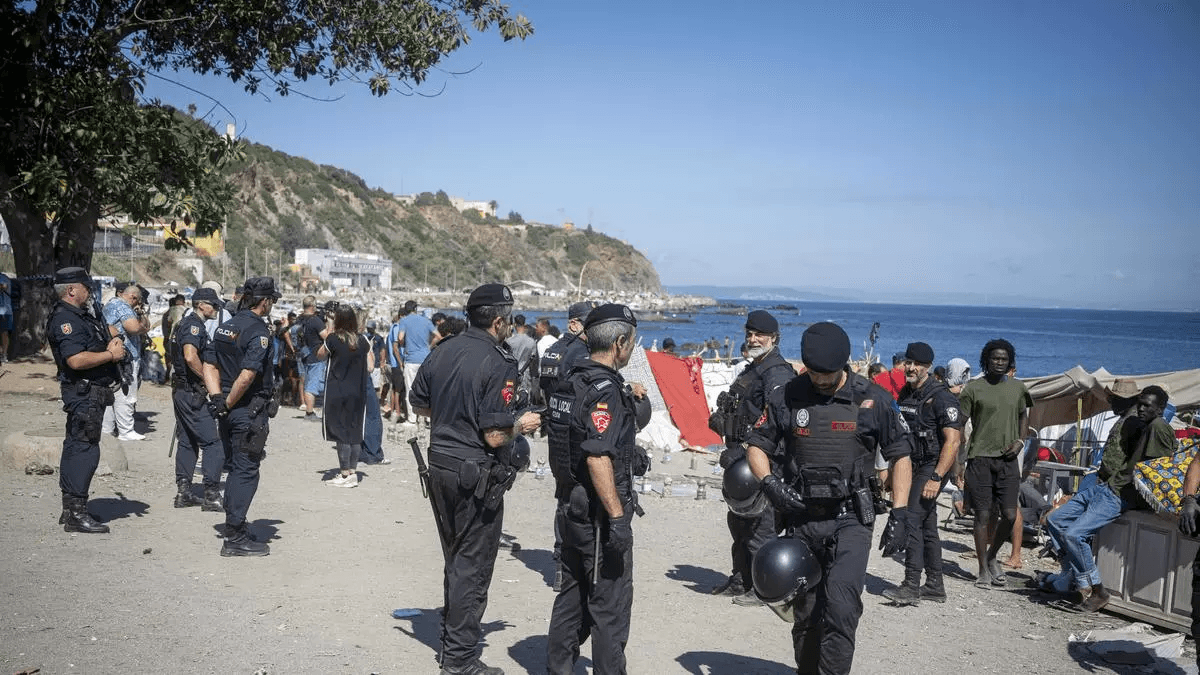 إسبانيا تستجيب لمطالب المغرب وتتجه لتسريع ترحيل مهاجري سبتة بمرسوم أثار جدلا واسعا
