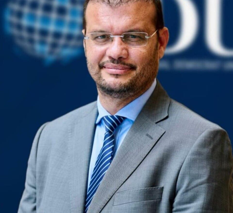 المكاوي يتولى رئاسة الفريق الاستقلالي بمجلس النواب خلفا لخيير