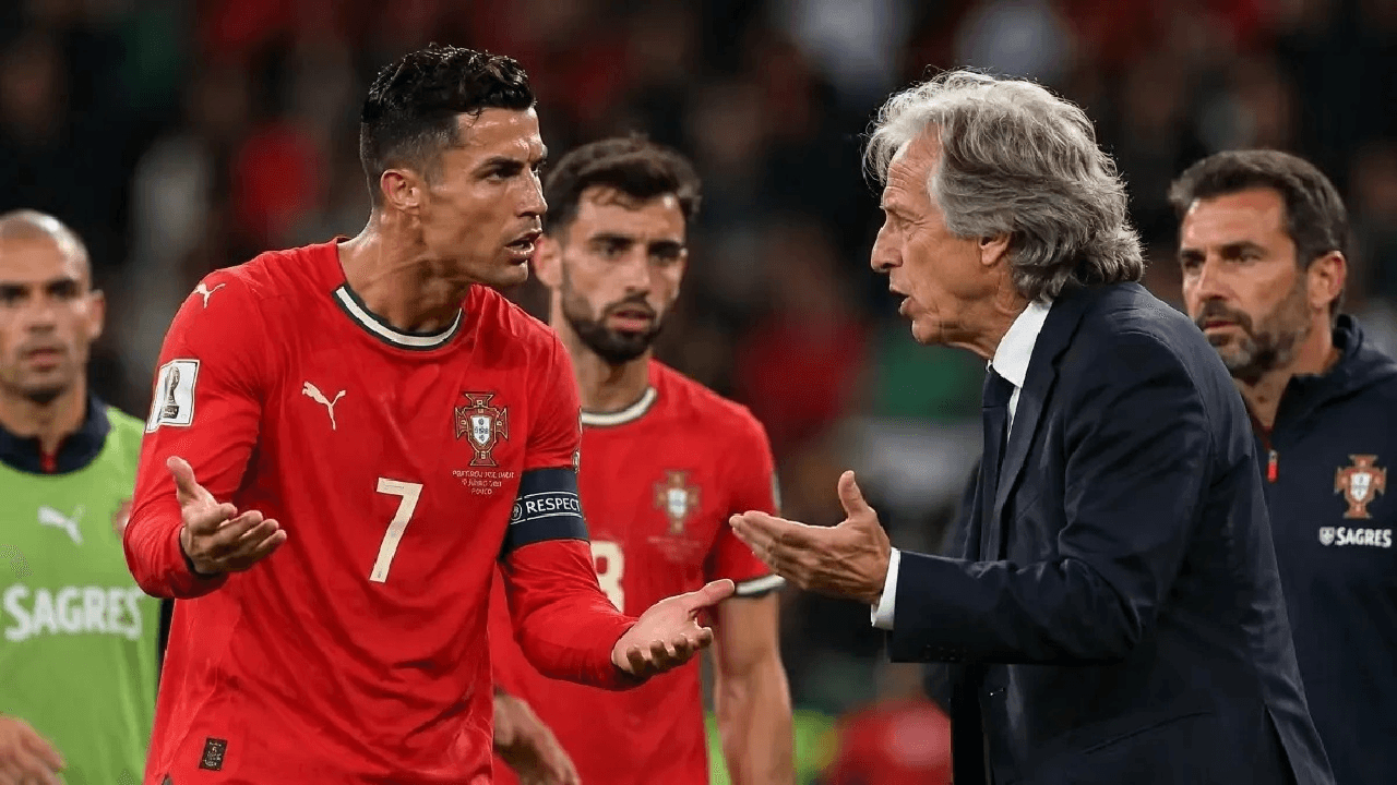 الاتحاد البرتغالي يوقف كريستيانو رونالدو مؤقتا بعد خلافه مع المدرب