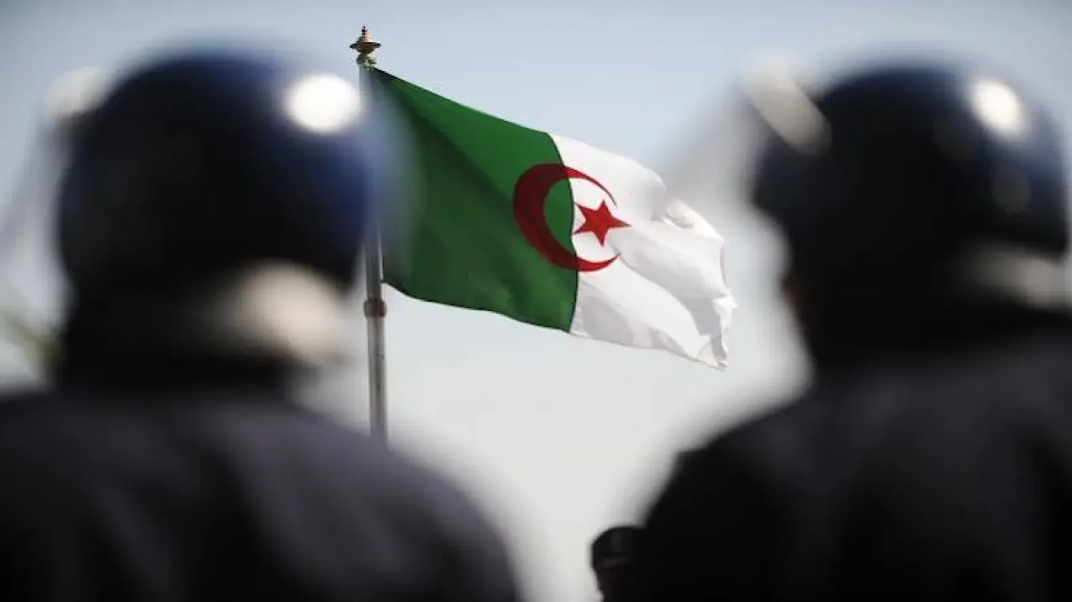 جمعية مغربية تفند اتهامات الجزائر لـ61 مغربيا وتحذر من استهداف الجالية